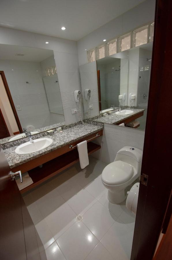 פאסטו Hotel Cuellars מראה חיצוני תמונה