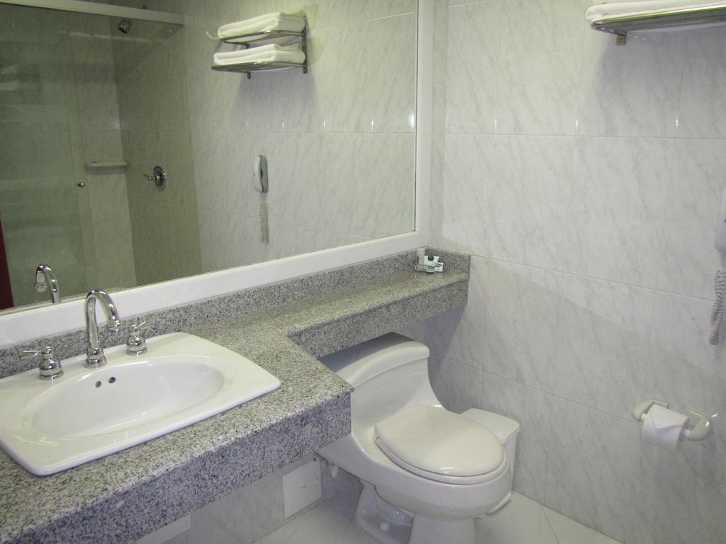 פאסטו Hotel Cuellars מראה חיצוני תמונה